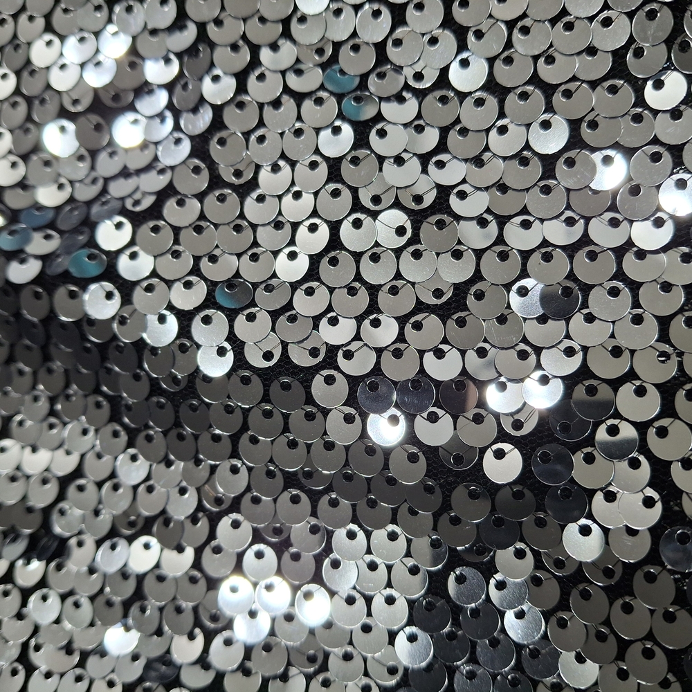 Elegant Silver Sequin Skirt - Picture 5 of 6